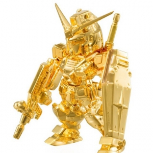 镀金过时了！纯金手办亮相高达展