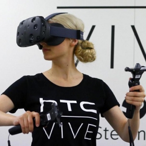 HTC Vive VR虚拟现实头盔开启全球预订 国行价格全球最贵