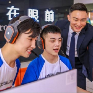 苦学不辍 中国首批电竞专业学生即将毕业
