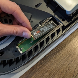 太快也是错？PS5内置SSD加载速度引吐槽
